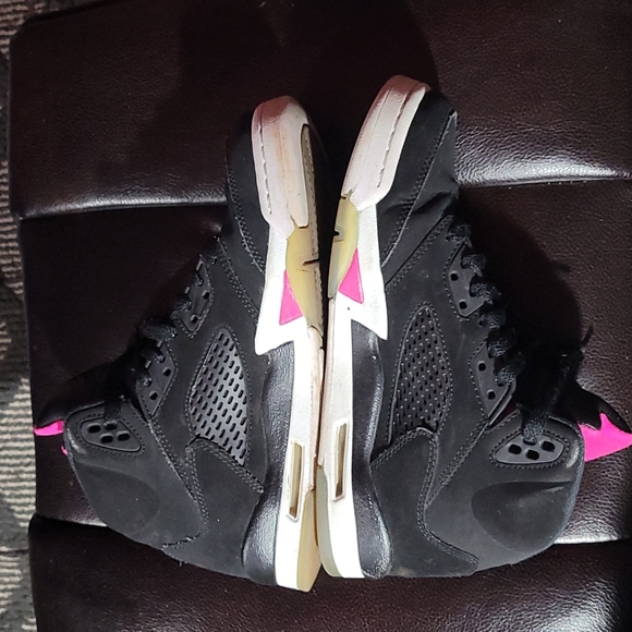 Black Jordan's - Picture 2 of 7